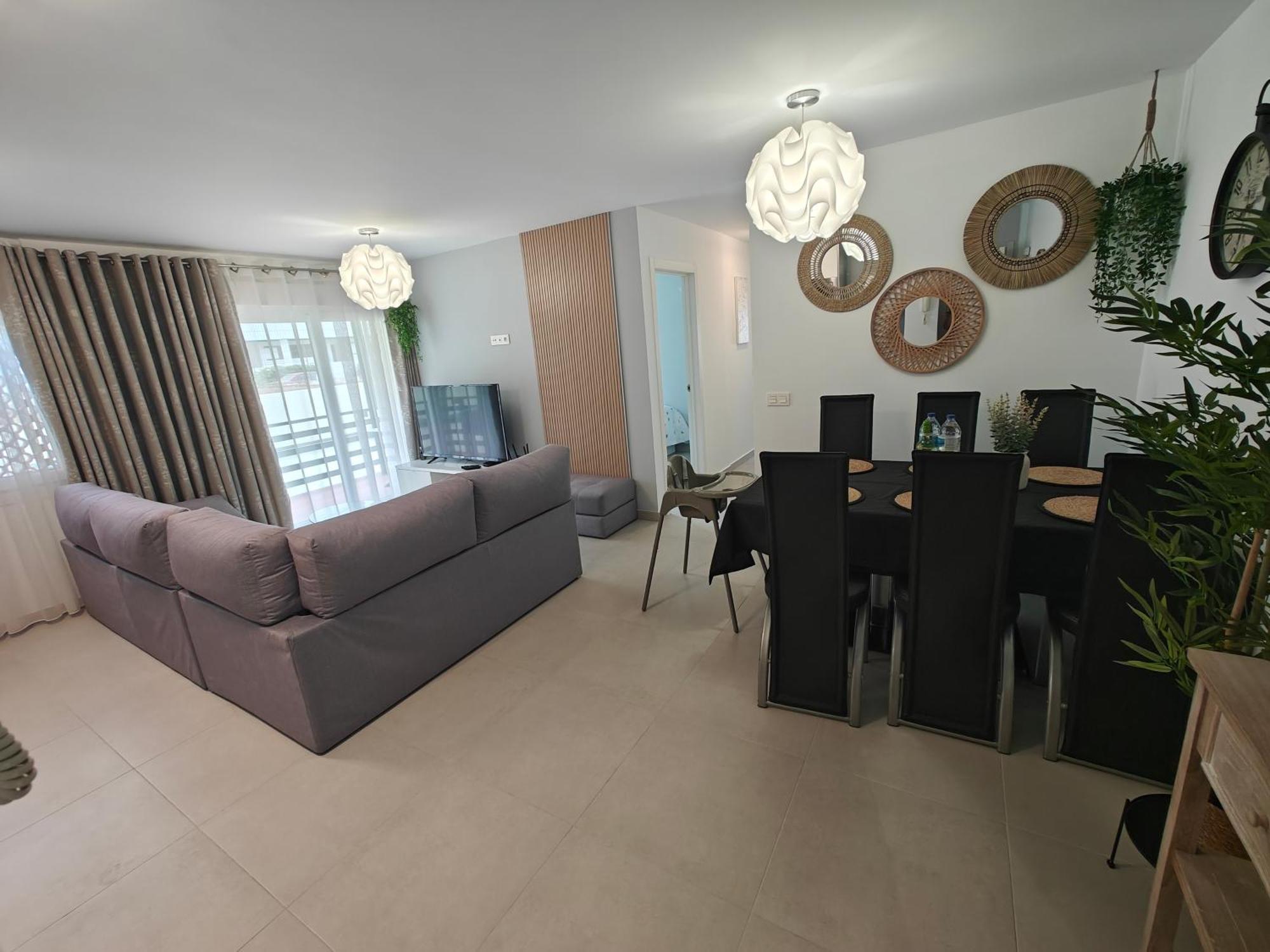 Sun Apartment - 3 Bedrooms, Priv Parking, Pool, Ac, Tv Channels, Fibre Net Los Cristianos  Extérieur photo