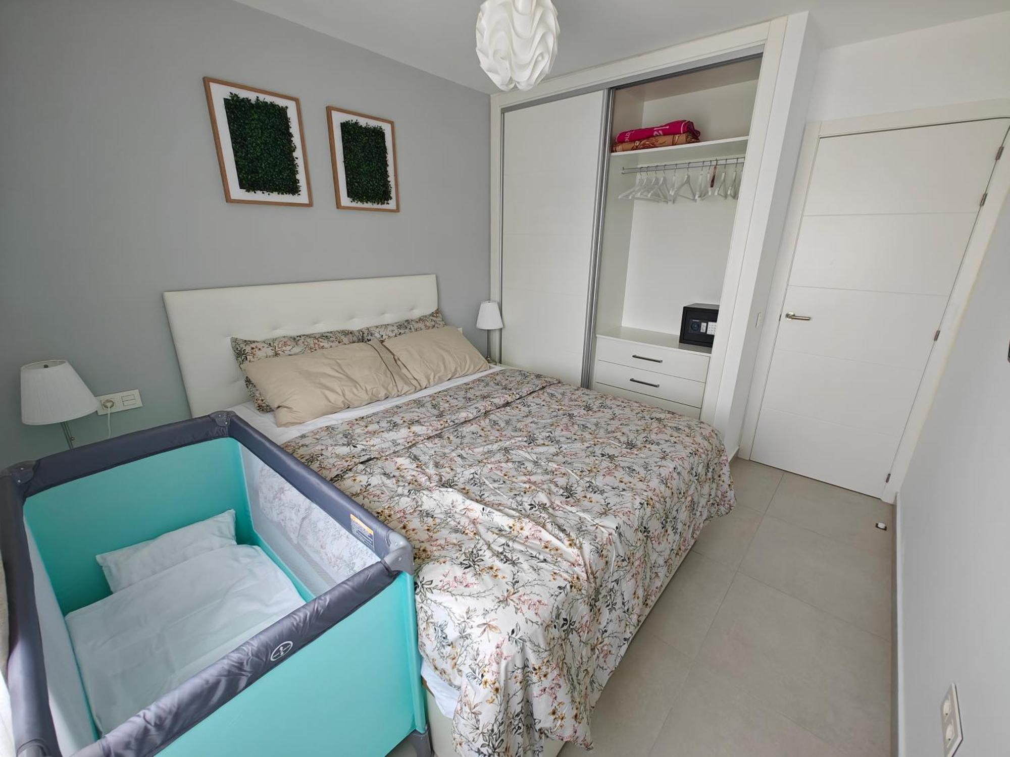 Sun Apartment - 3 Bedrooms, Priv Parking, Pool, Ac, Tv Channels, Fibre Net Los Cristianos  Extérieur photo