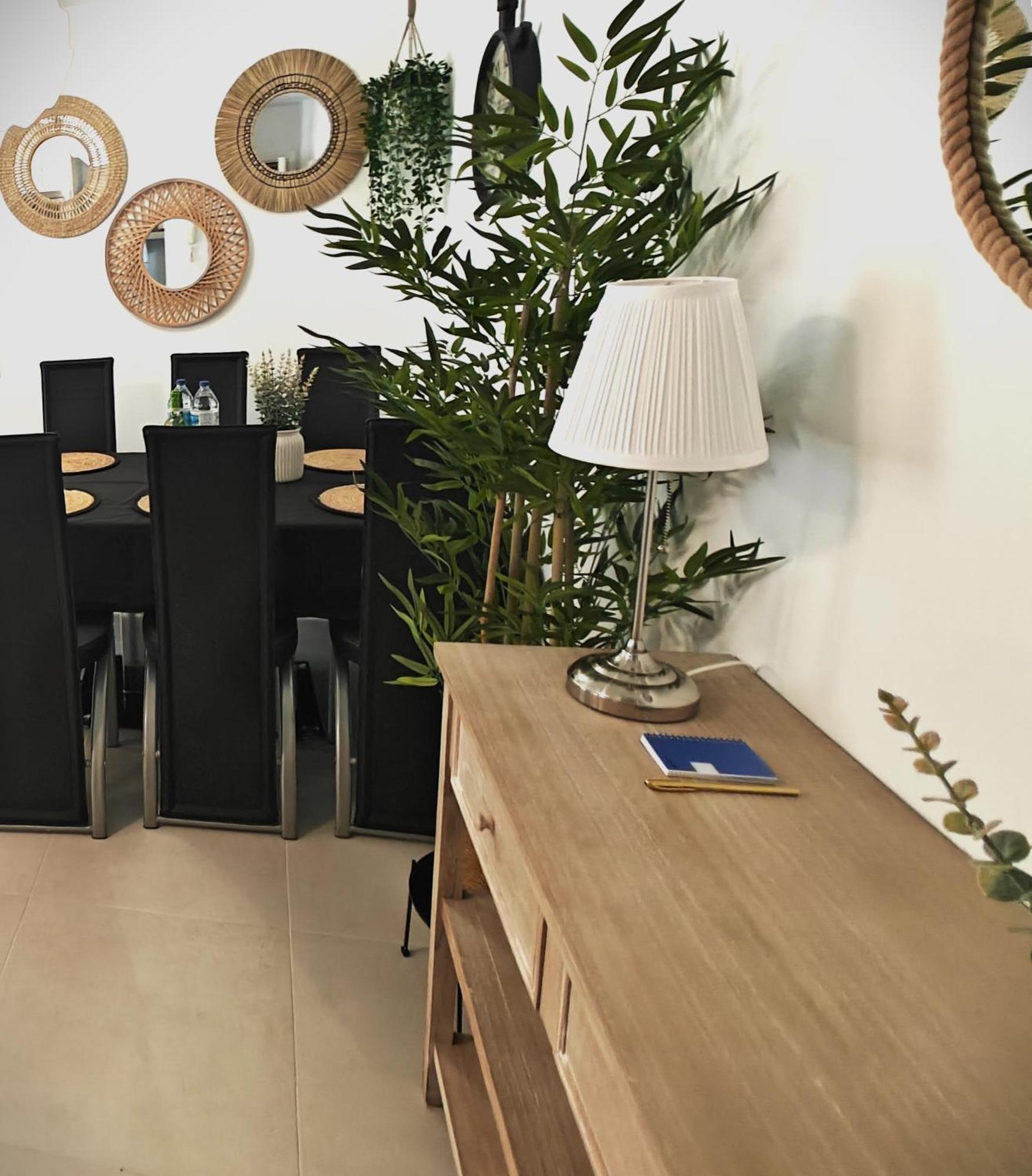 Sun Apartment - 3 Bedrooms, Priv Parking, Pool, Ac, Tv Channels, Fibre Net Los Cristianos  Extérieur photo