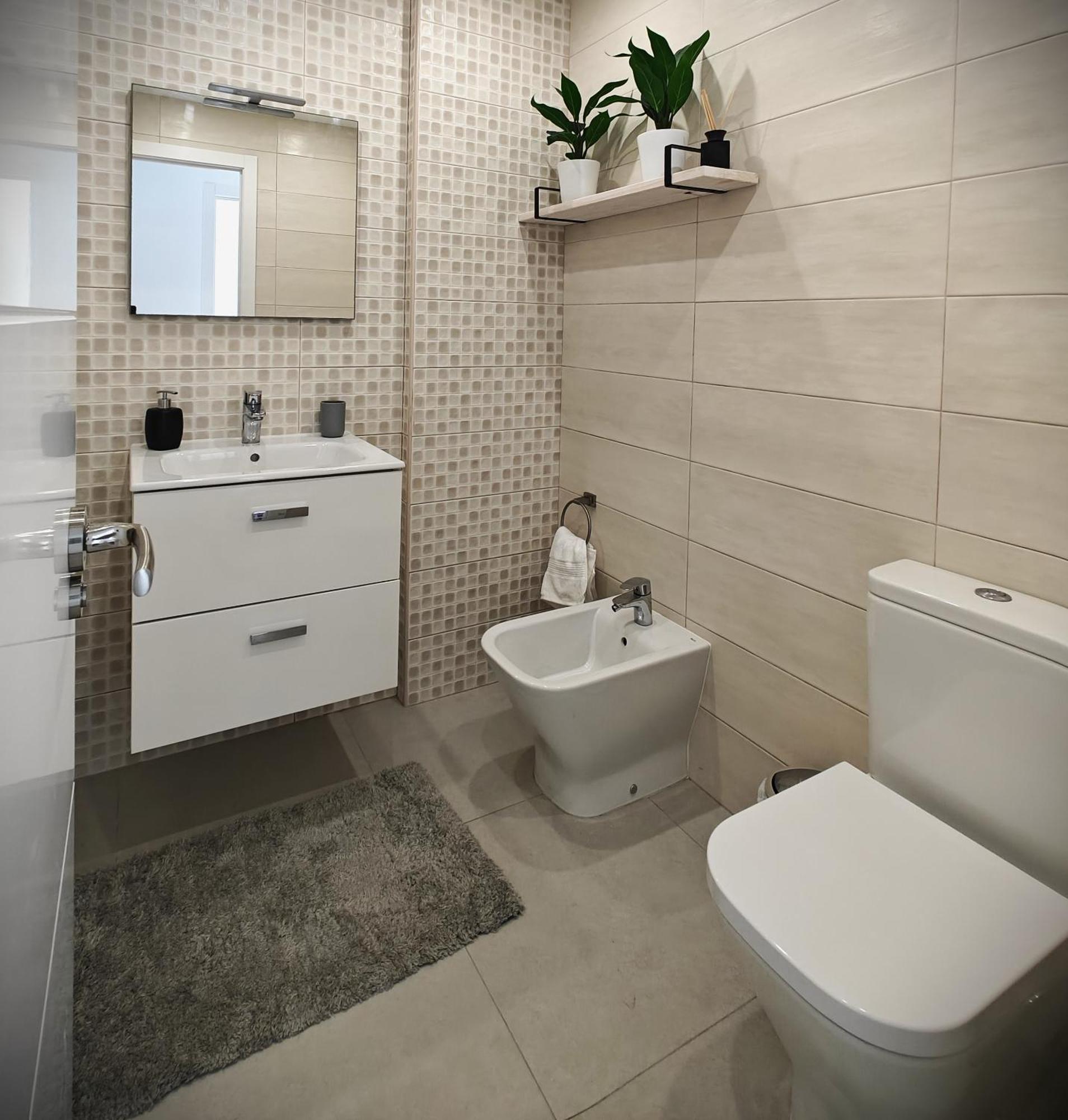 Sun Apartment - 3 Bedrooms, Priv Parking, Pool, Ac, Tv Channels, Fibre Net Los Cristianos  Extérieur photo