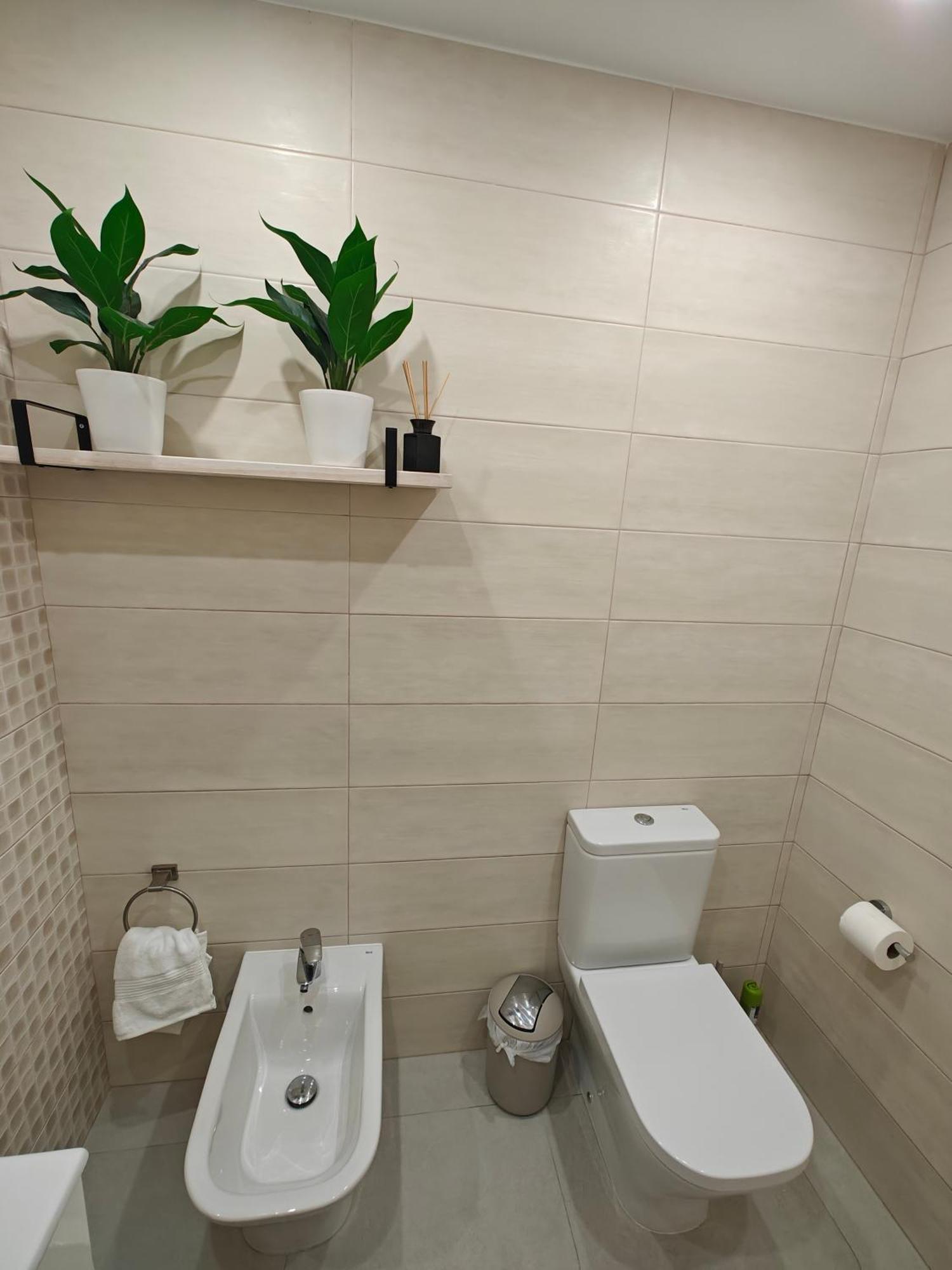 Sun Apartment - 3 Bedrooms, Priv Parking, Pool, Ac, Tv Channels, Fibre Net Los Cristianos  Extérieur photo