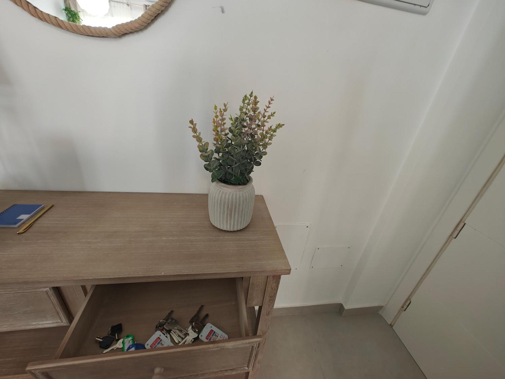 Sun Apartment - 3 Bedrooms, Priv Parking, Pool, Ac, Tv Channels, Fibre Net Los Cristianos  Extérieur photo